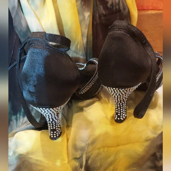 Chic Black Rhinestone Women's Heels - Picture 3 of 5